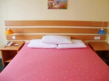 Home Inn Jiaotong University Xinhua Road Shanghai Exterior photo